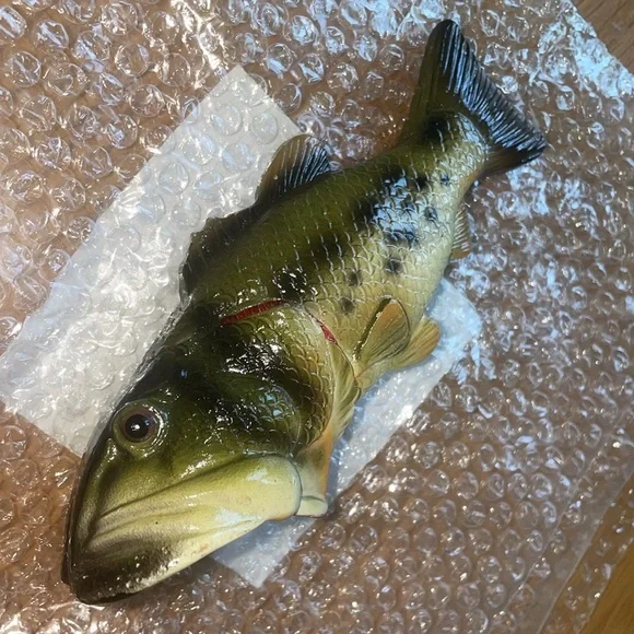 Largemouth Bass Bottle opener - Picture 3 of 3